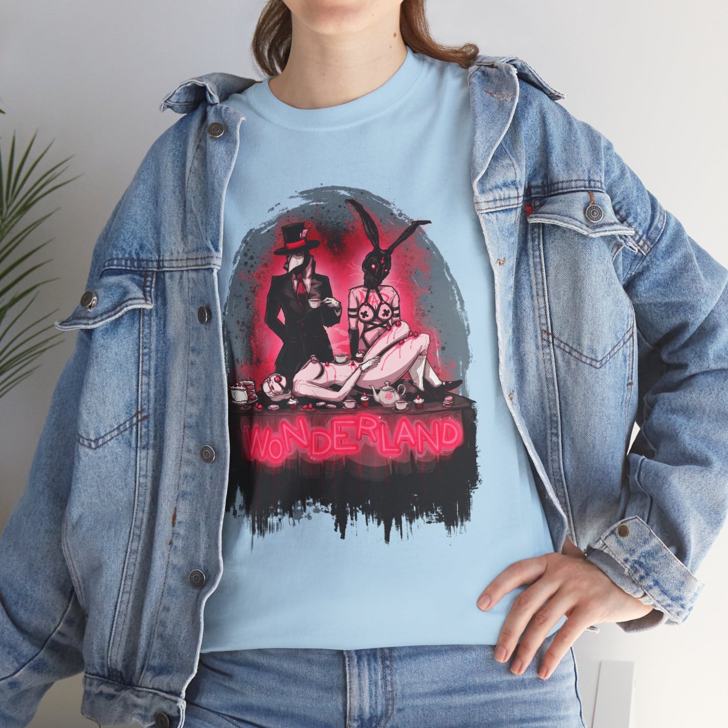 Wonderland Unisex Heavy Cotton Tee