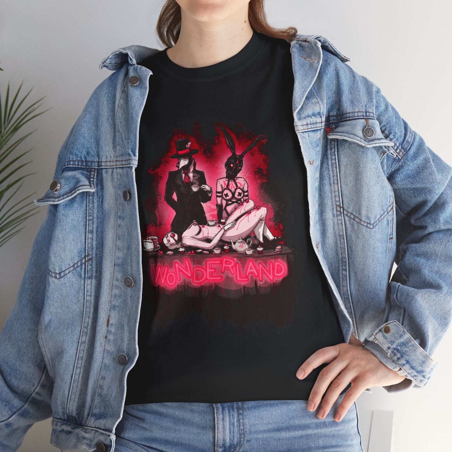 Wonderland Unisex Heavy Cotton Tee
