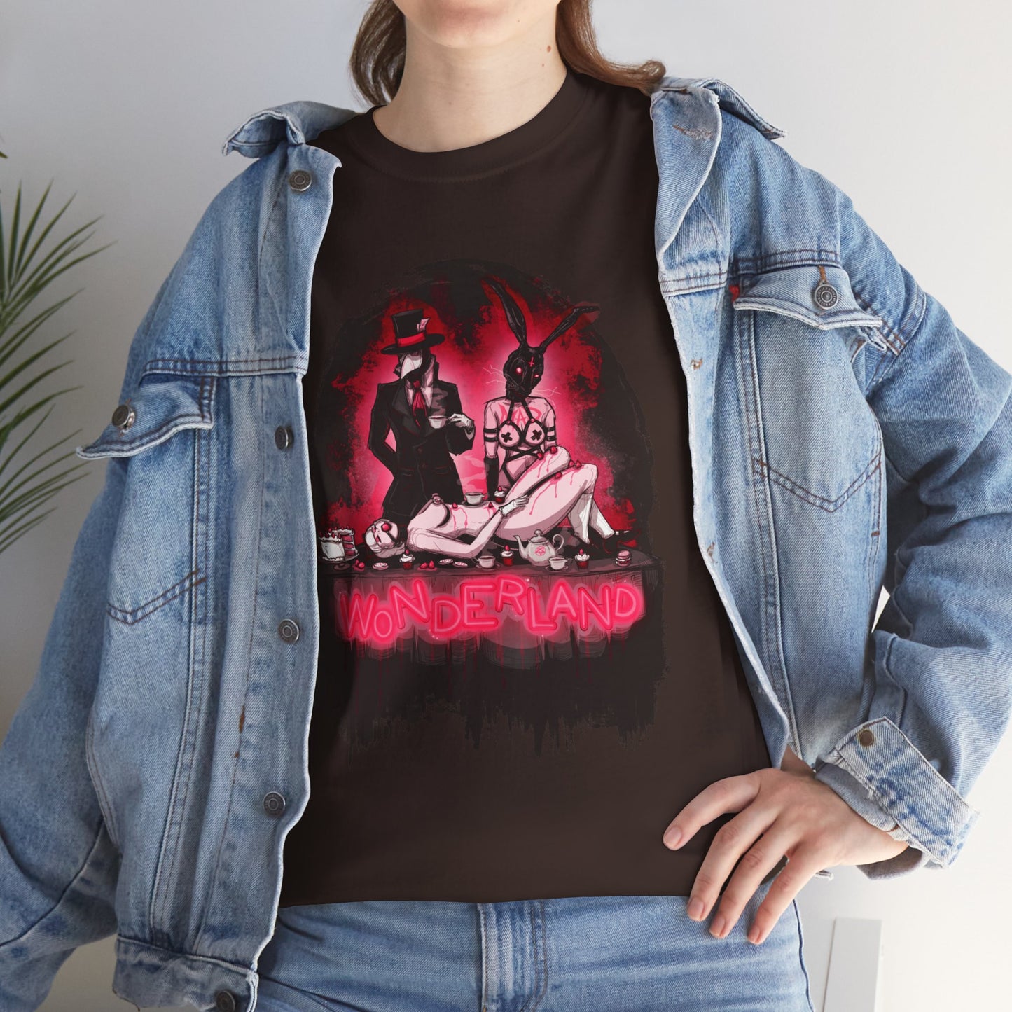 Wonderland Unisex Heavy Cotton Tee