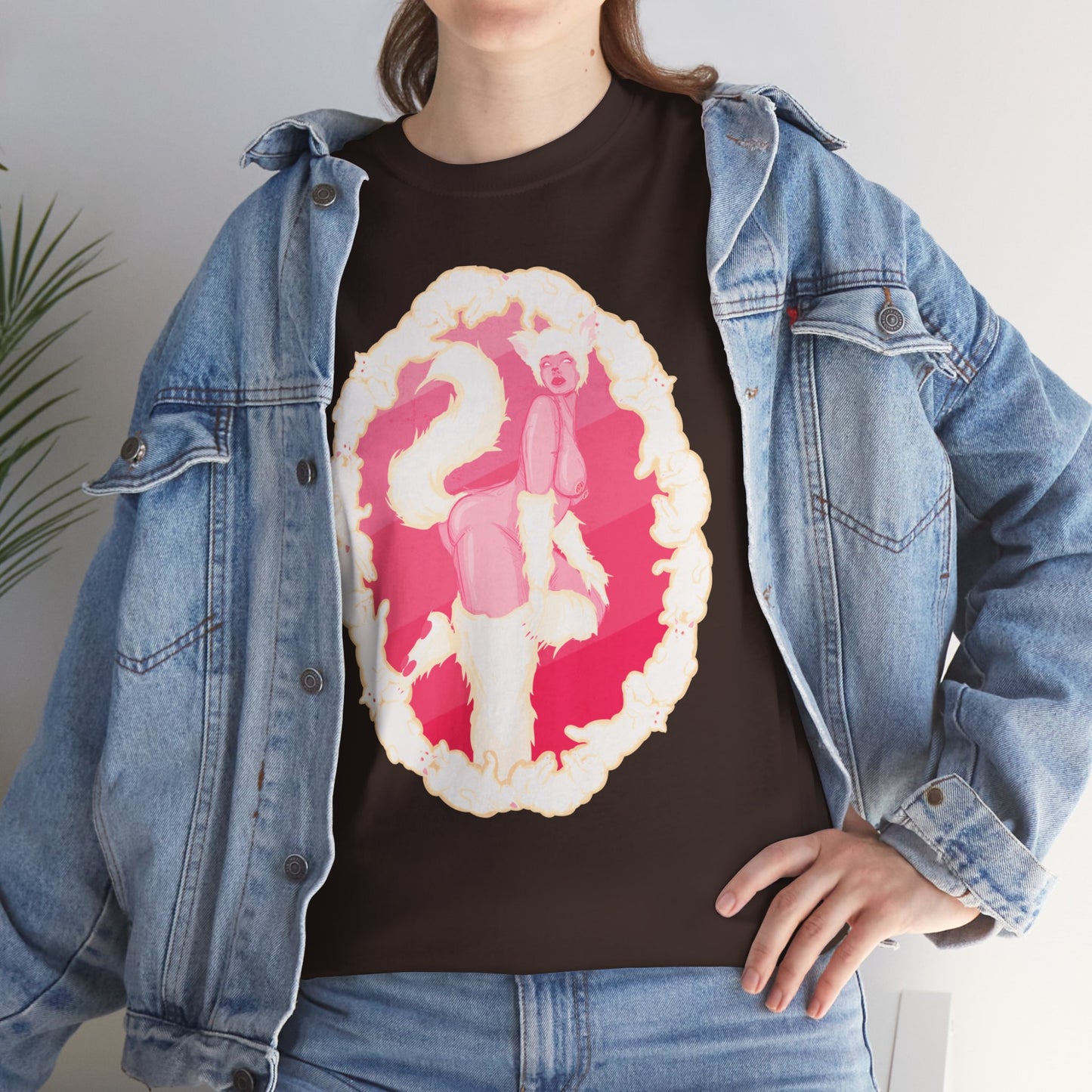 White Queen Unisex Heavy Cotton Tee