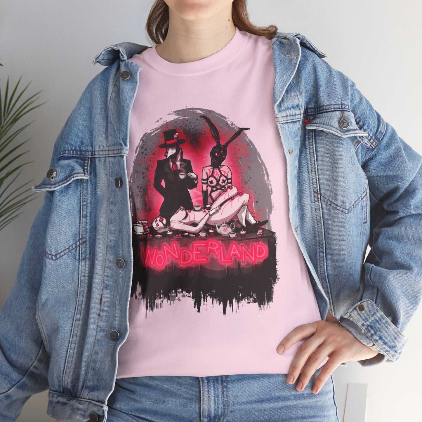 Wonderland Unisex Heavy Cotton Tee