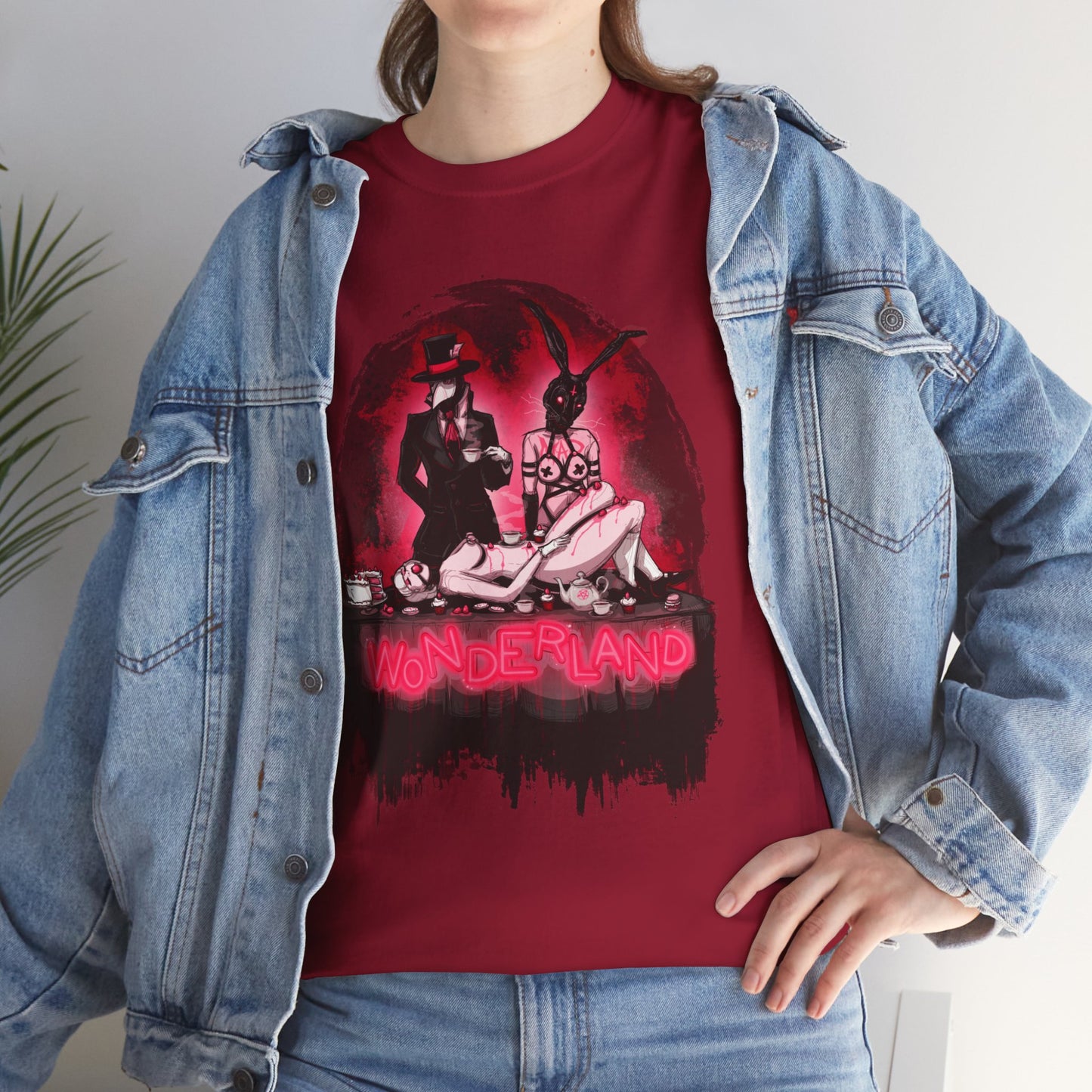 Wonderland Unisex Heavy Cotton Tee