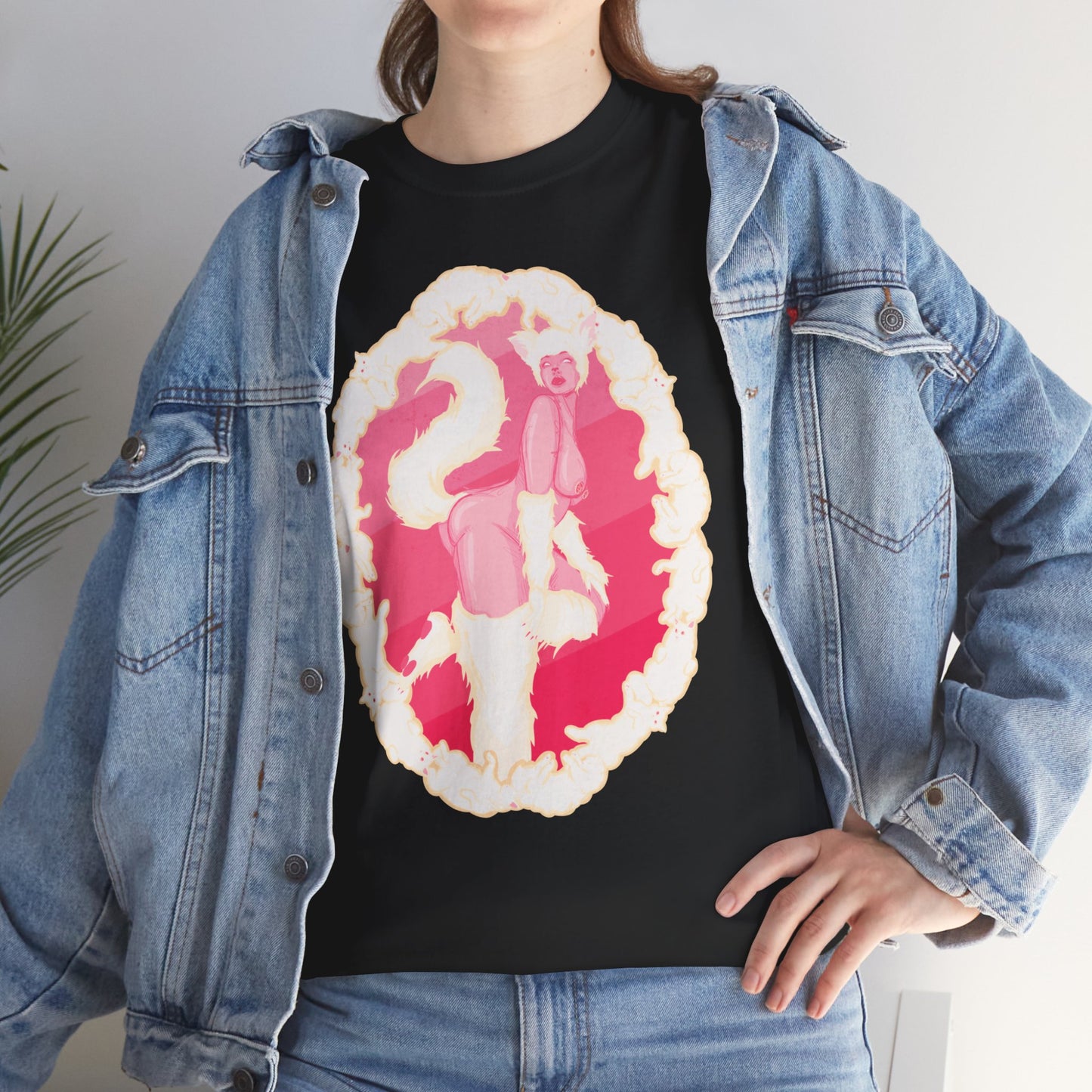 White Queen Unisex Heavy Cotton Tee