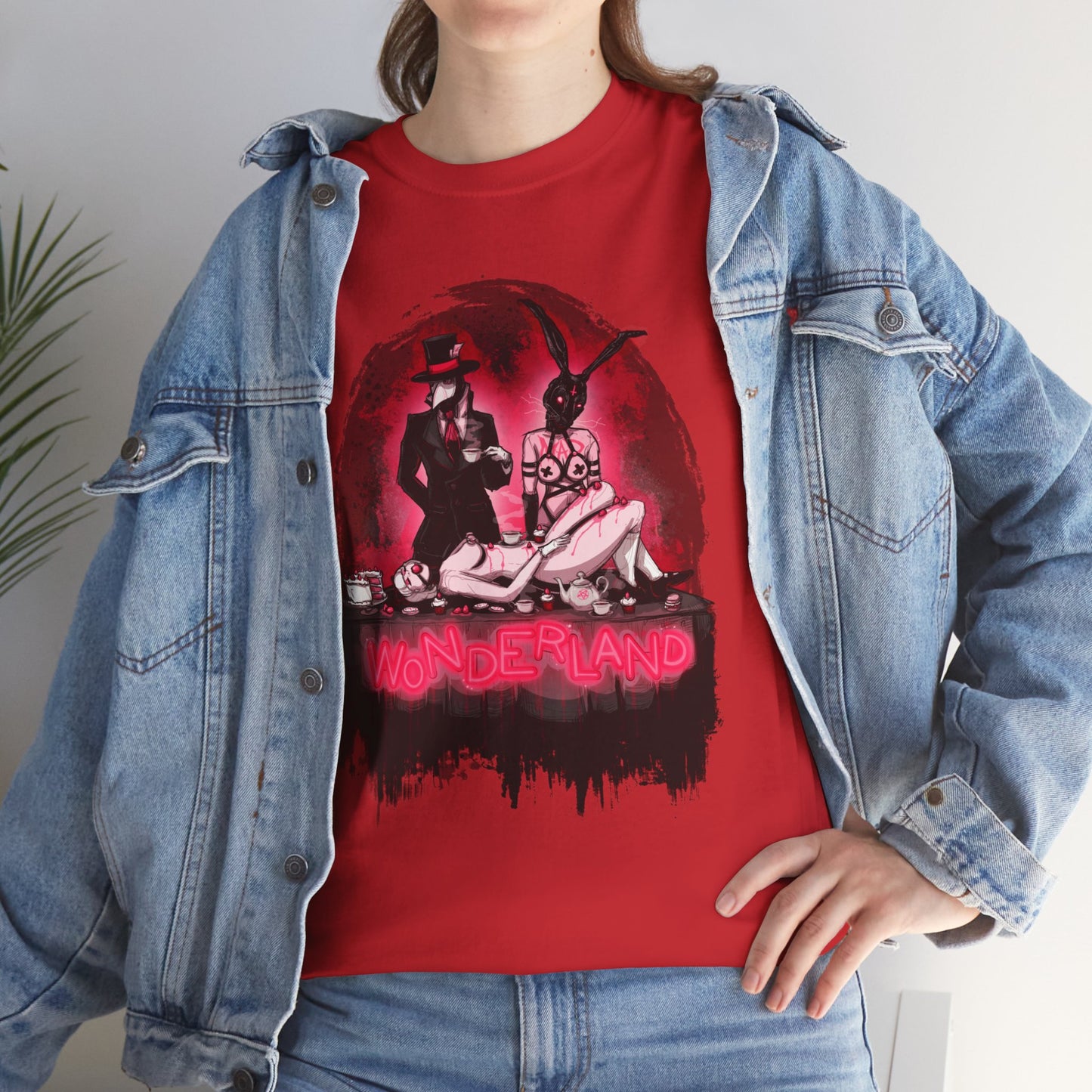 Wonderland Unisex Heavy Cotton Tee