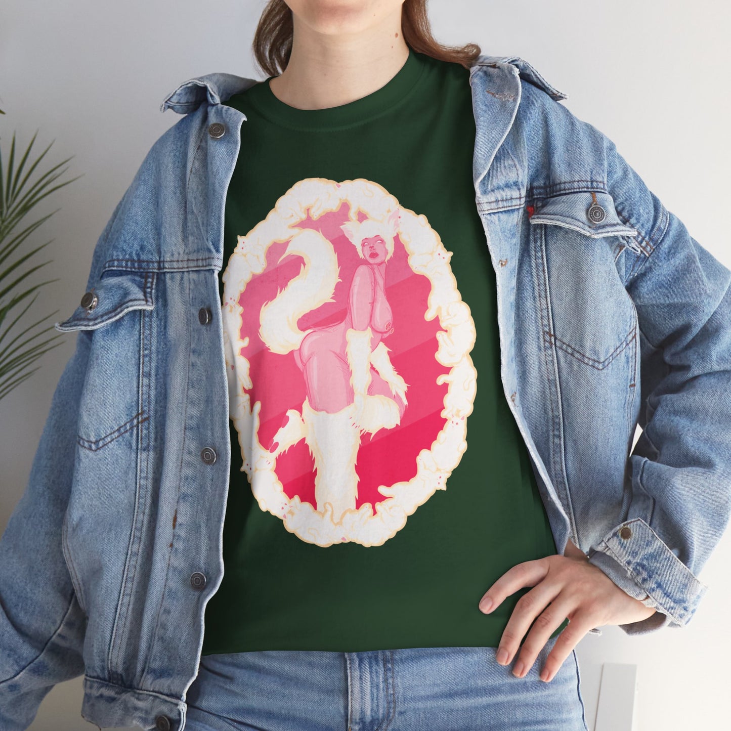 White Queen Unisex Heavy Cotton Tee