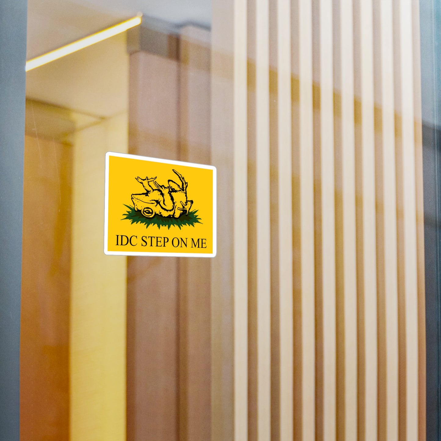 Gadsden Frog Kiss-Cut Vinyl Decal