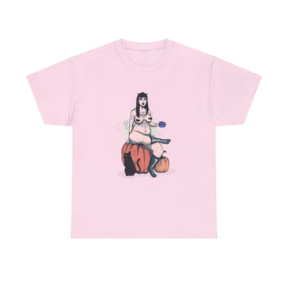 Spooky Queen Unisex Heavy Cotton Tee
