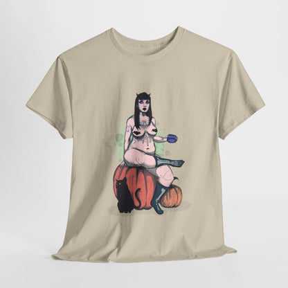 Spooky Queen Unisex Heavy Cotton Tee