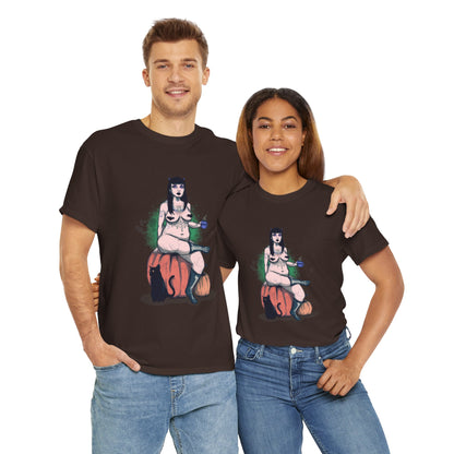 Spooky Queen Unisex Heavy Cotton Tee