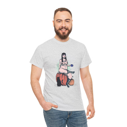 Spooky Queen Unisex Heavy Cotton Tee