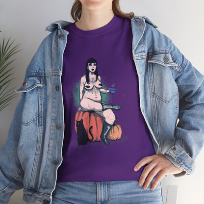 Spooky Queen Unisex Heavy Cotton Tee