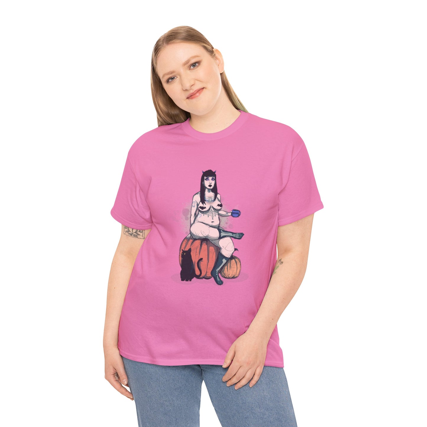 Spooky Queen Unisex Heavy Cotton Tee