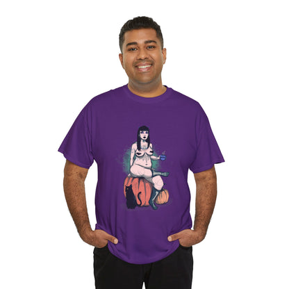 Spooky Queen Unisex Heavy Cotton Tee
