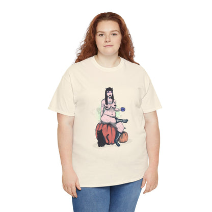 Spooky Queen Unisex Heavy Cotton Tee