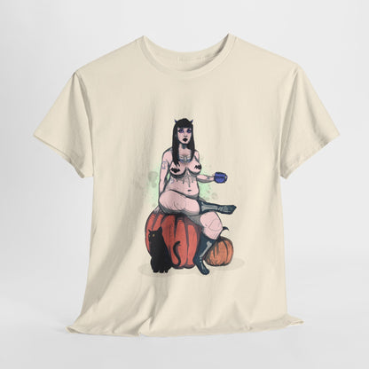 Spooky Queen Unisex Heavy Cotton Tee
