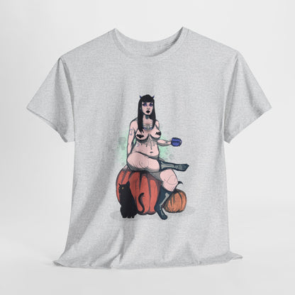 Spooky Queen Unisex Heavy Cotton Tee