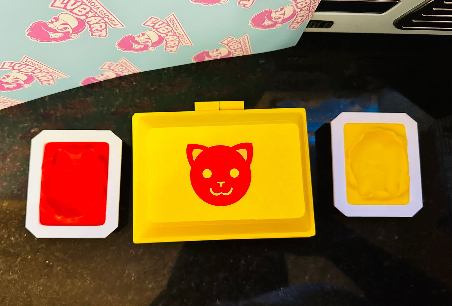 Kitty Nuggets With Container & Sauce 3D Printed Figures