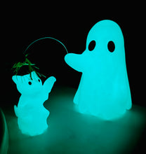 Happy Afterlife Ghost With Cat 3D Print Statue